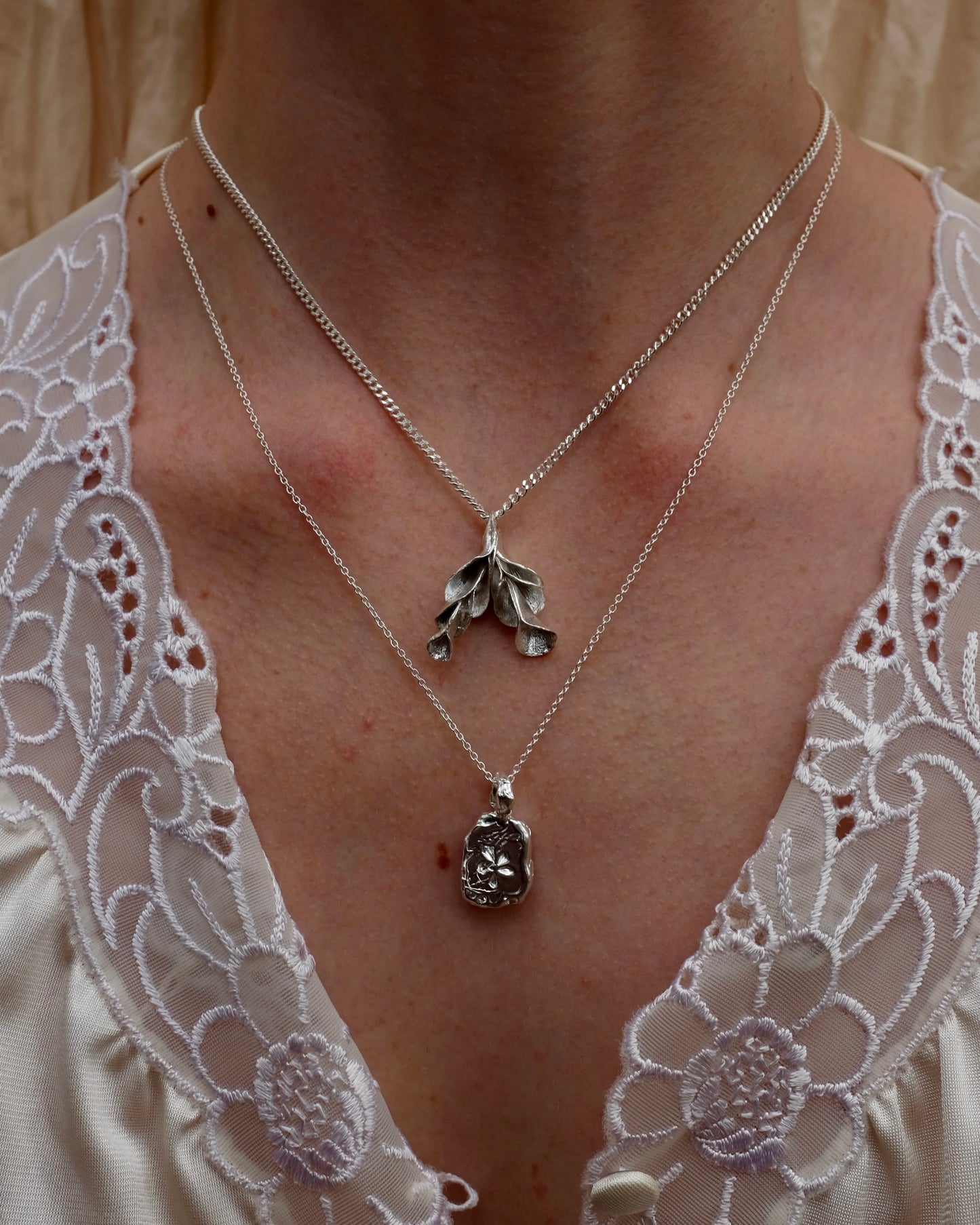 Calla necklace