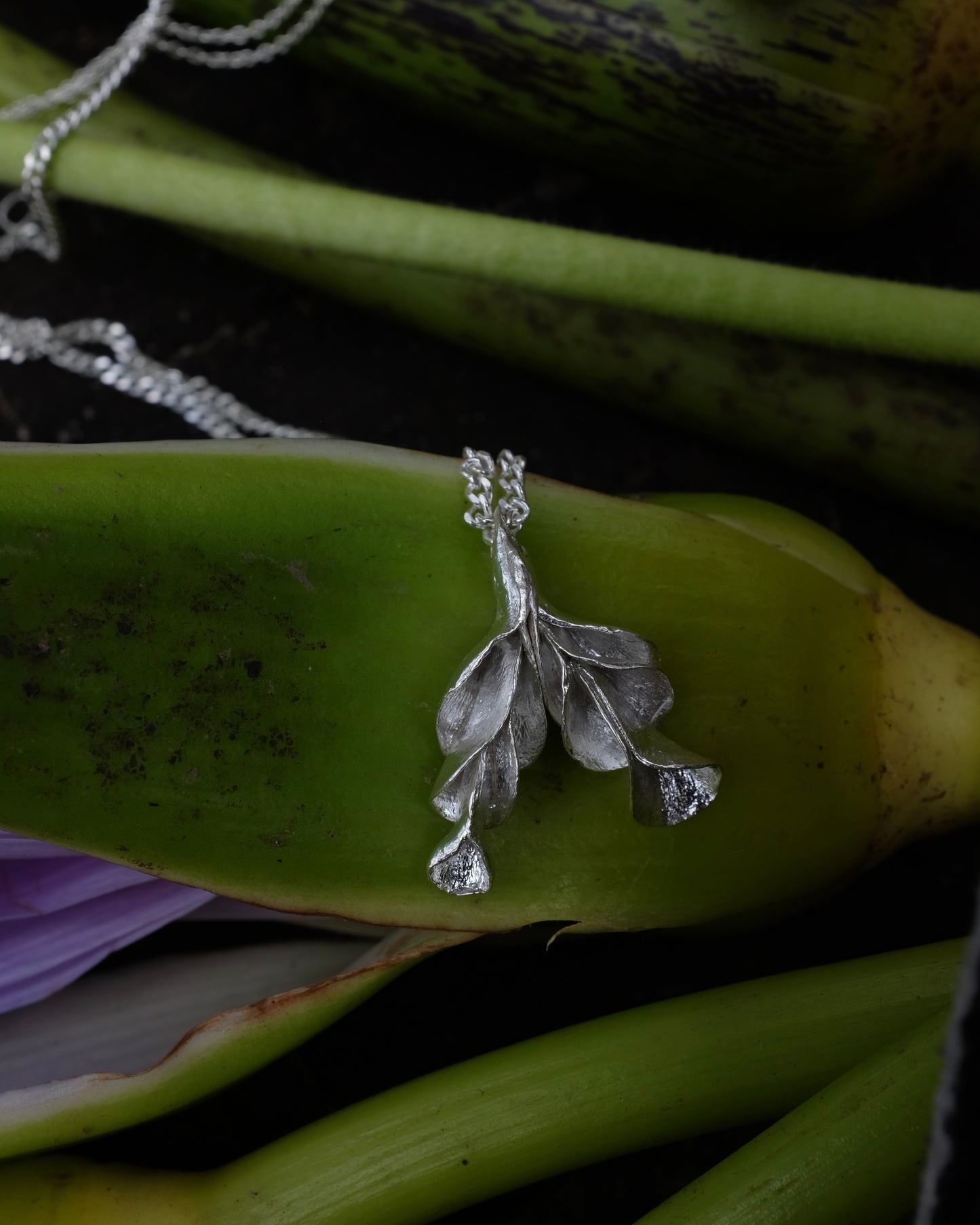 Calla necklace