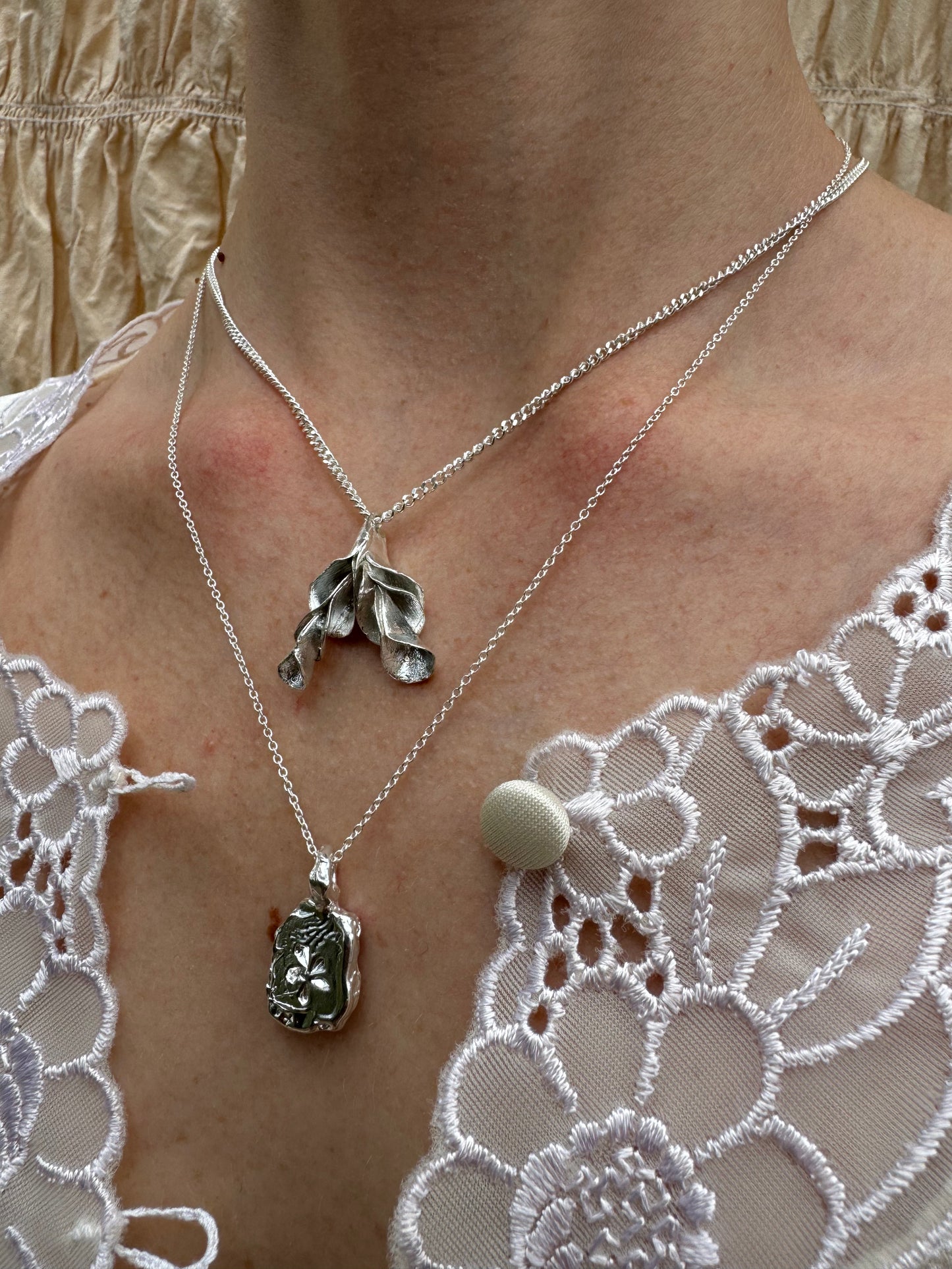 Calla necklace